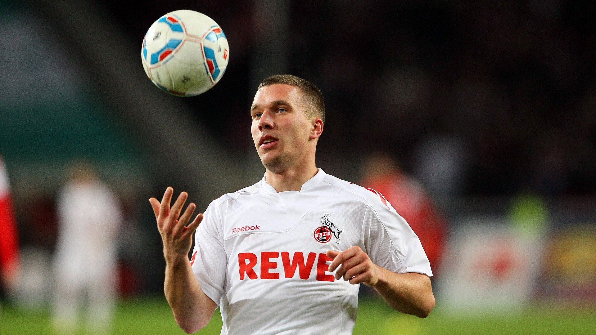 篮网推出球员Q&A街采系列，呈现场下真实一面，statmuse篮网